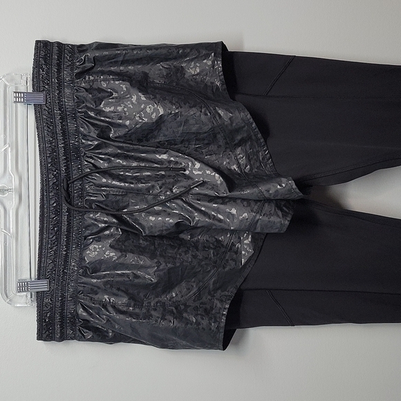 Athleta 2 in 1 Rainier Tight Shorts with Leggings SIze XLT XL Tall - Picture 5 of 15